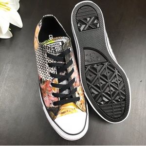 Converse All-Star digital rose print